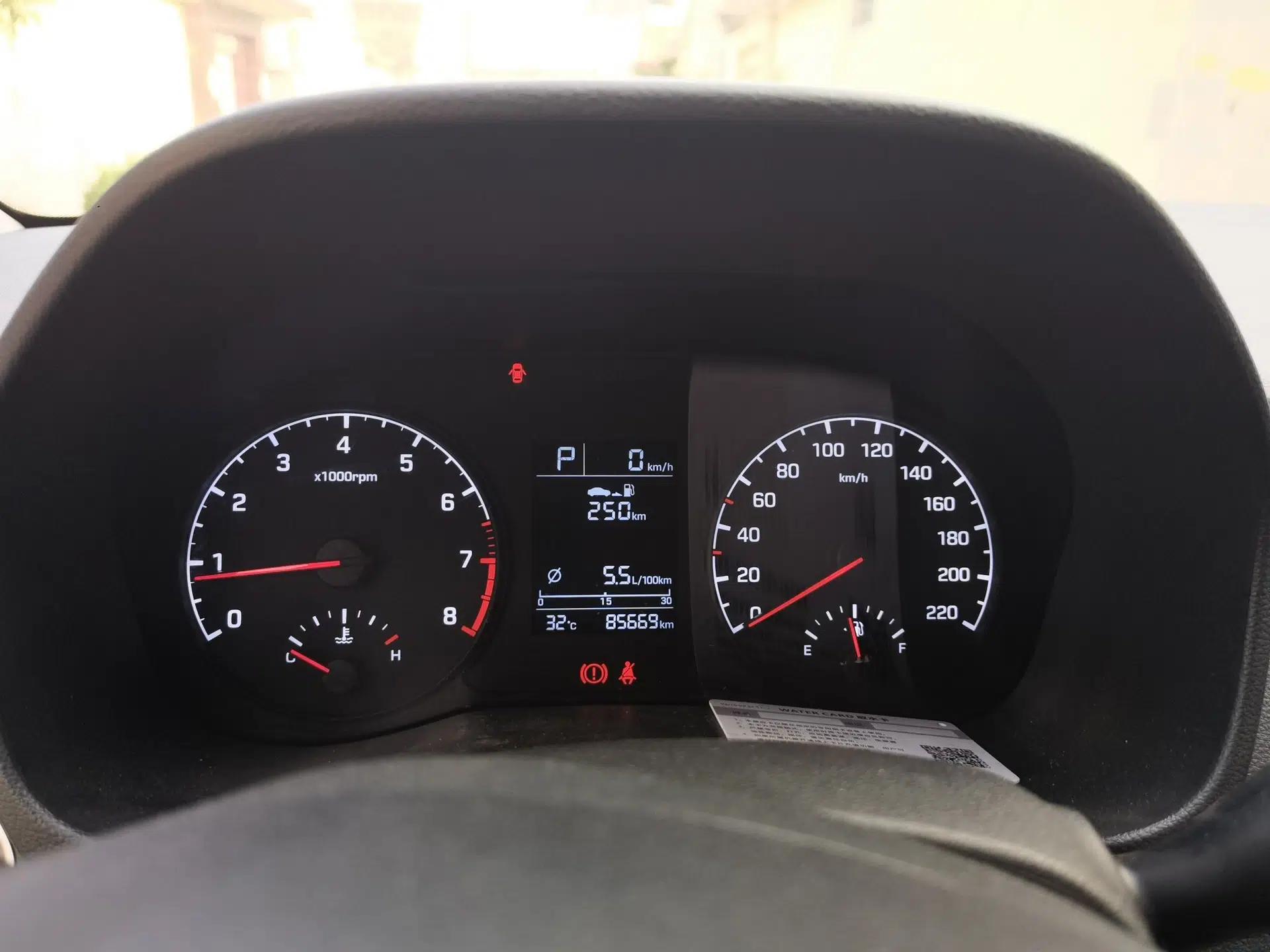 Hyundai Verna (new generation) 2016 1.4L Automatic Cool Edition GLS — миниатюра 11