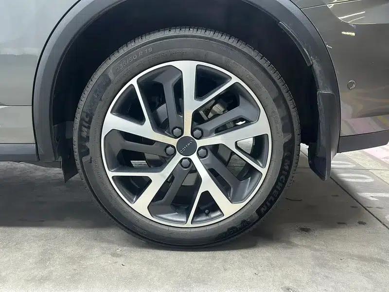 Lynk & Co 01 2021 2.0TD AWD Halo — миниатюра 9