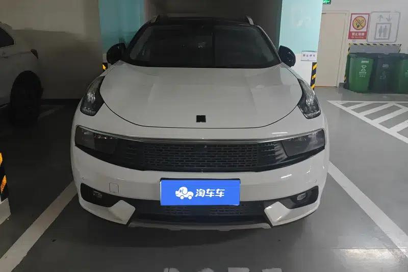 Lynk & Co 01 2017 2.0T AWD Pro Edition — миниатюра 2