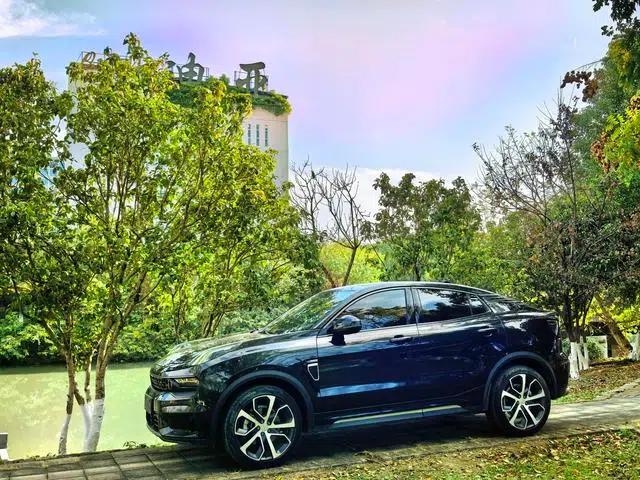 Lynk & Co 05 2020 2.0TD AWD Halo