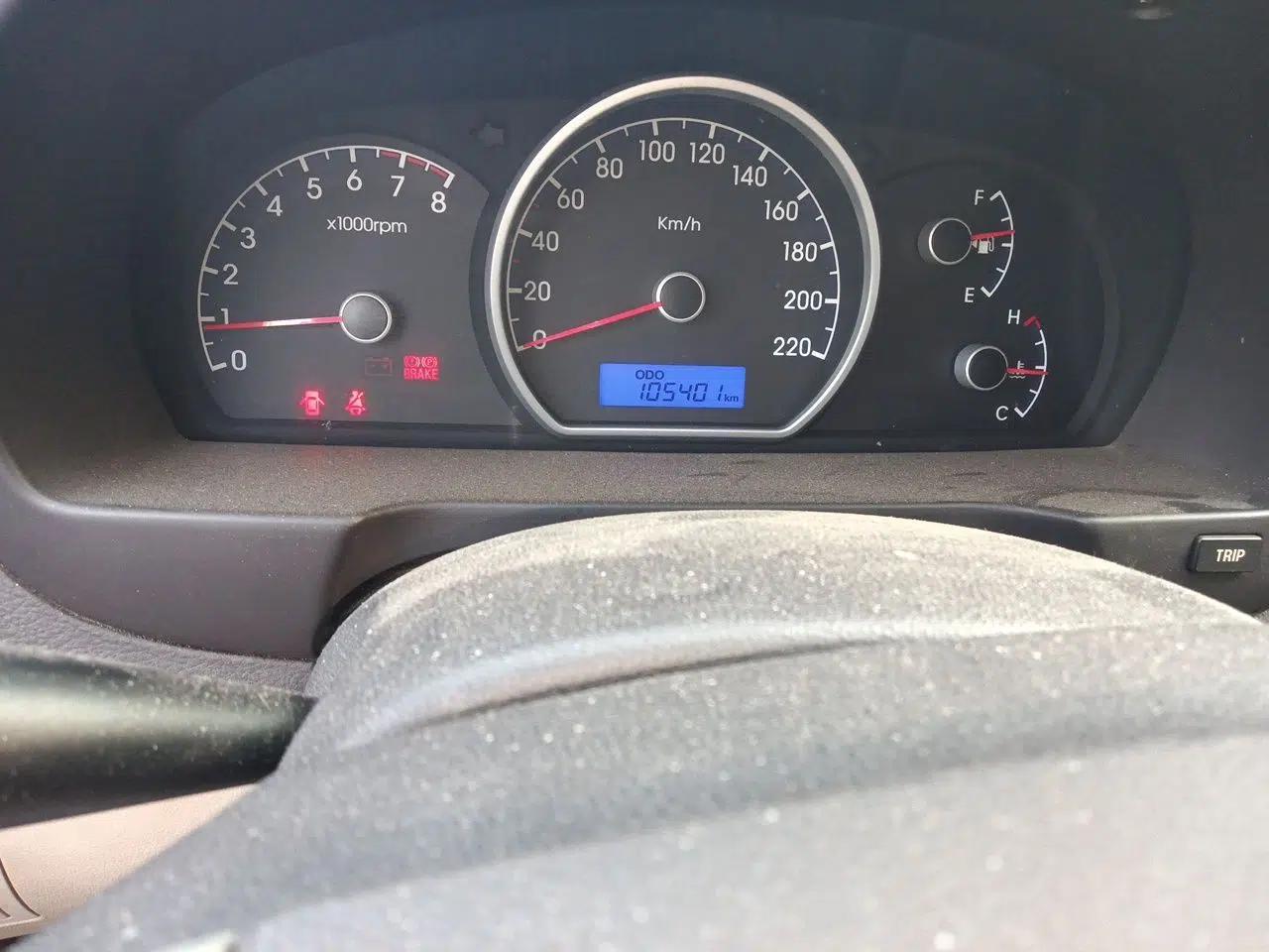Hyundai Celesta 2011 1.6L Manual Comfort Edition — миниатюра 12