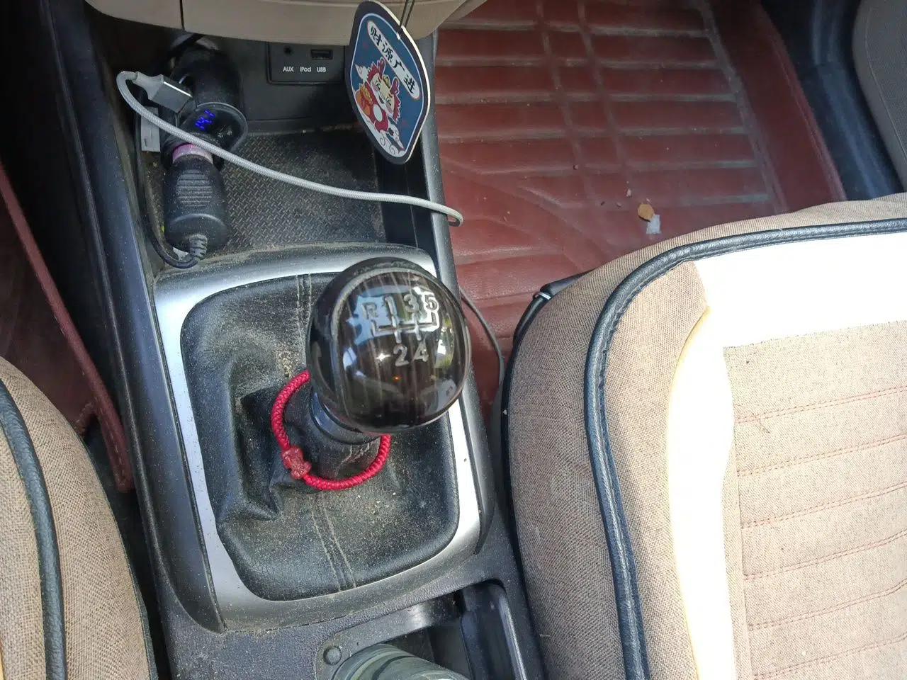 Hyundai Celesta 2011 1.6L Manual Comfort Edition — миниатюра 14