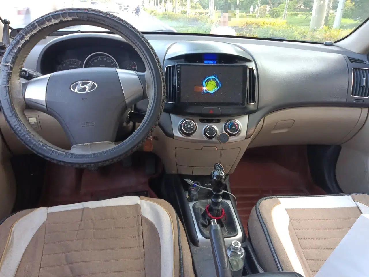 Hyundai Celesta 2011 1.6L Manual Comfort Edition — миниатюра 9