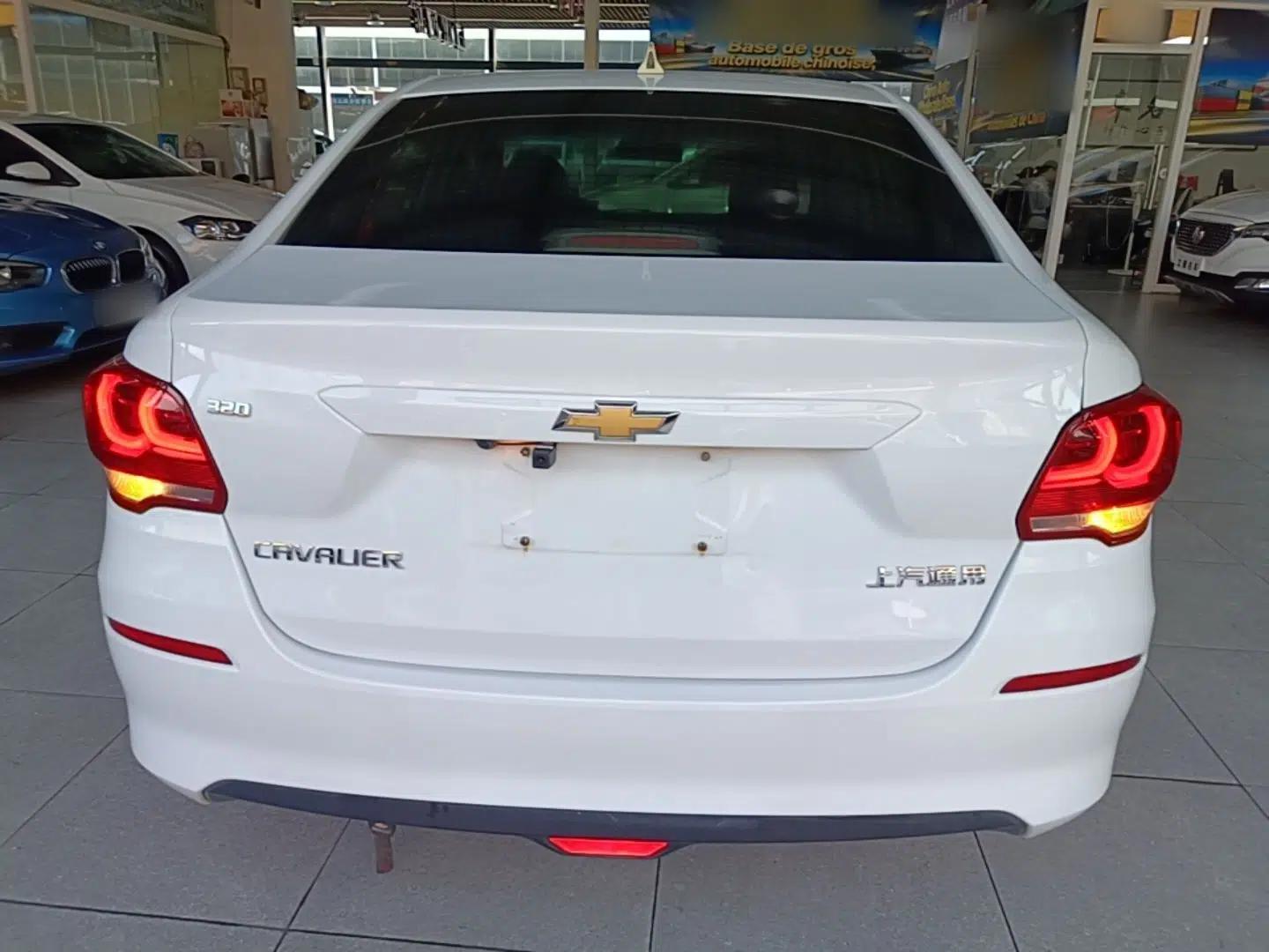 Chevrolet Cavalier 2019 320 Automatic Enjoyment with Sunroof — миниатюра 5