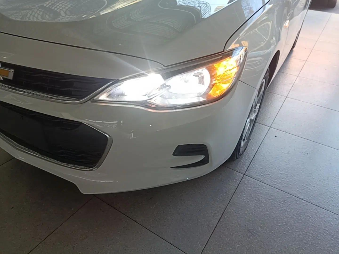 Chevrolet Cavalier 2019 320 Automatic Enjoyment with Sunroof — миниатюра 8