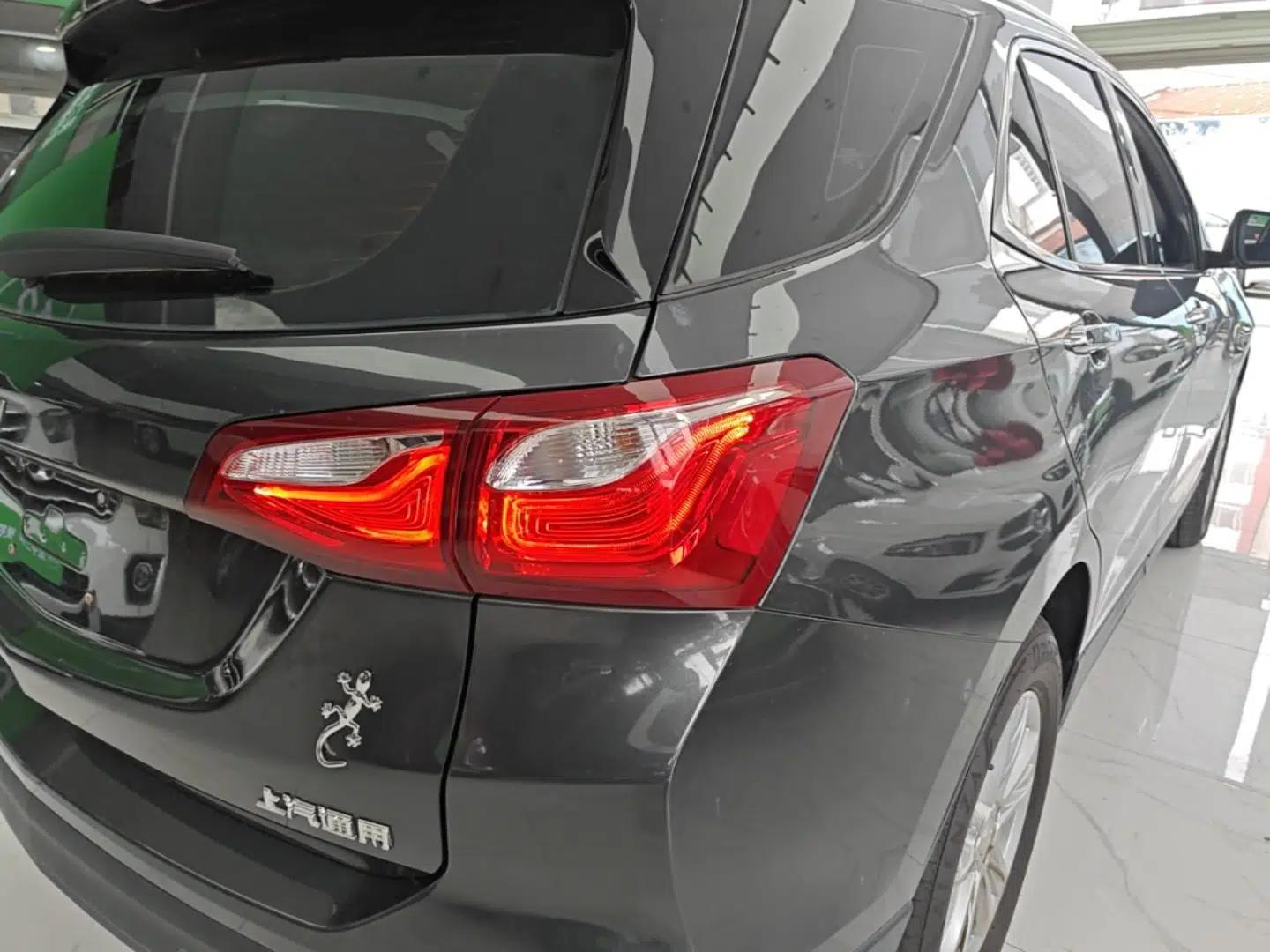 Chevrolet Equinox 2018 535T Automatic YuJie Edition — миниатюра 9