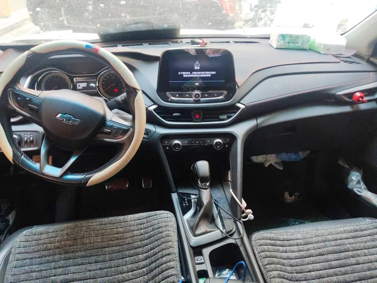 Chevrolet Orlando 2018 Redline 530T Automatic Zhaoxiang Edition (5+2 Seating) – China V Standard — миниатюра 9