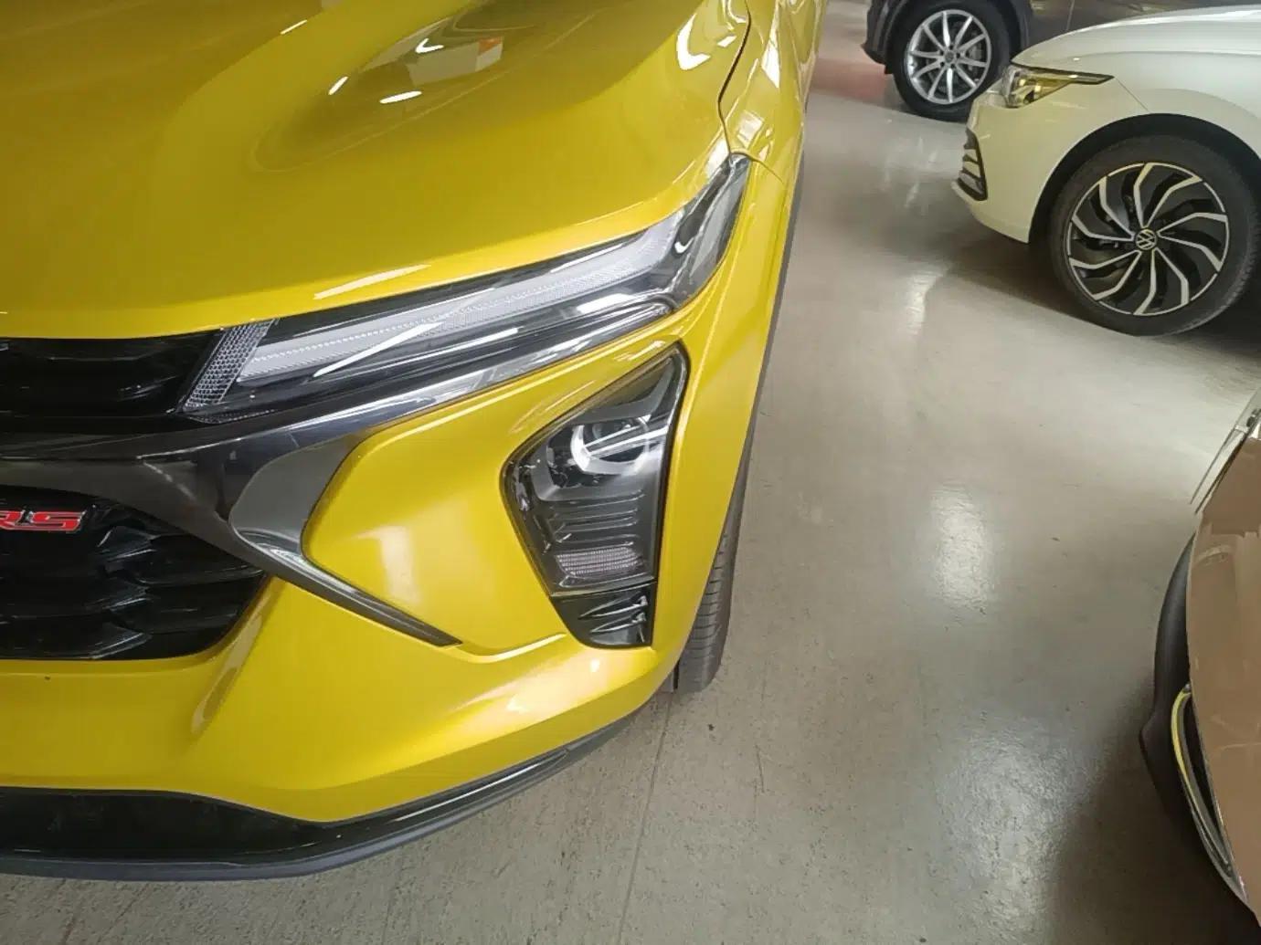 Chevrolet Seeker 2022 1.5T CVT RS Bee Wave Edition — миниатюра 8