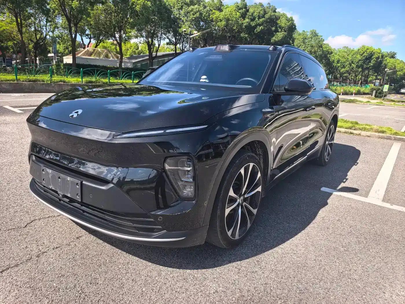 NIO ES8 2023 100kWh Signature Edition — миниатюра 1
