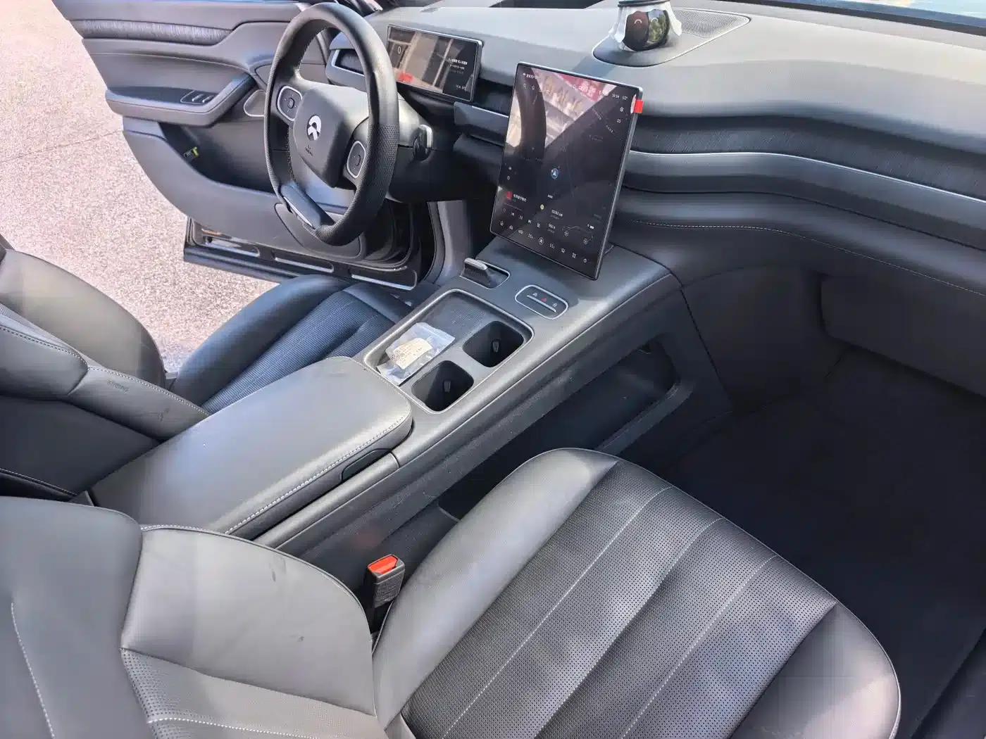 NIO ES8 2023 100kWh Signature Edition — миниатюра 20