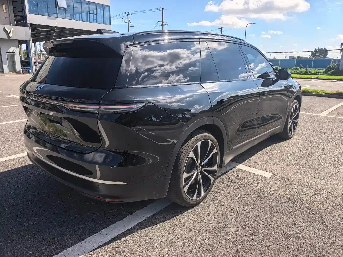 NIO ES8 2023 100kWh Signature Edition — миниатюра 5