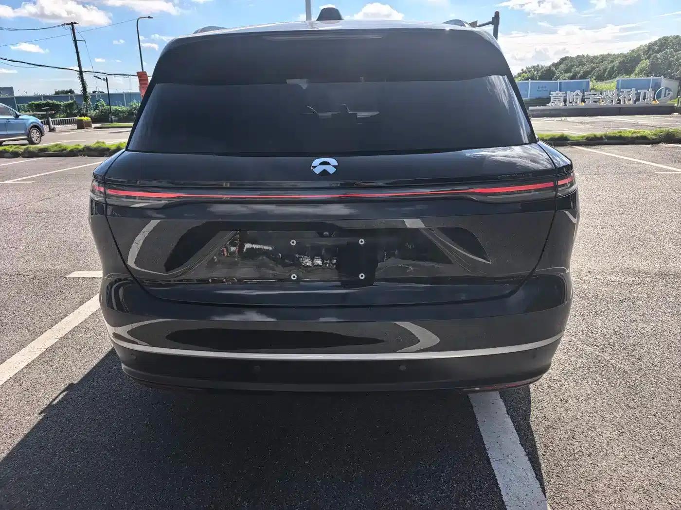 NIO ES8 2023 100kWh Signature Edition — миниатюра 6
