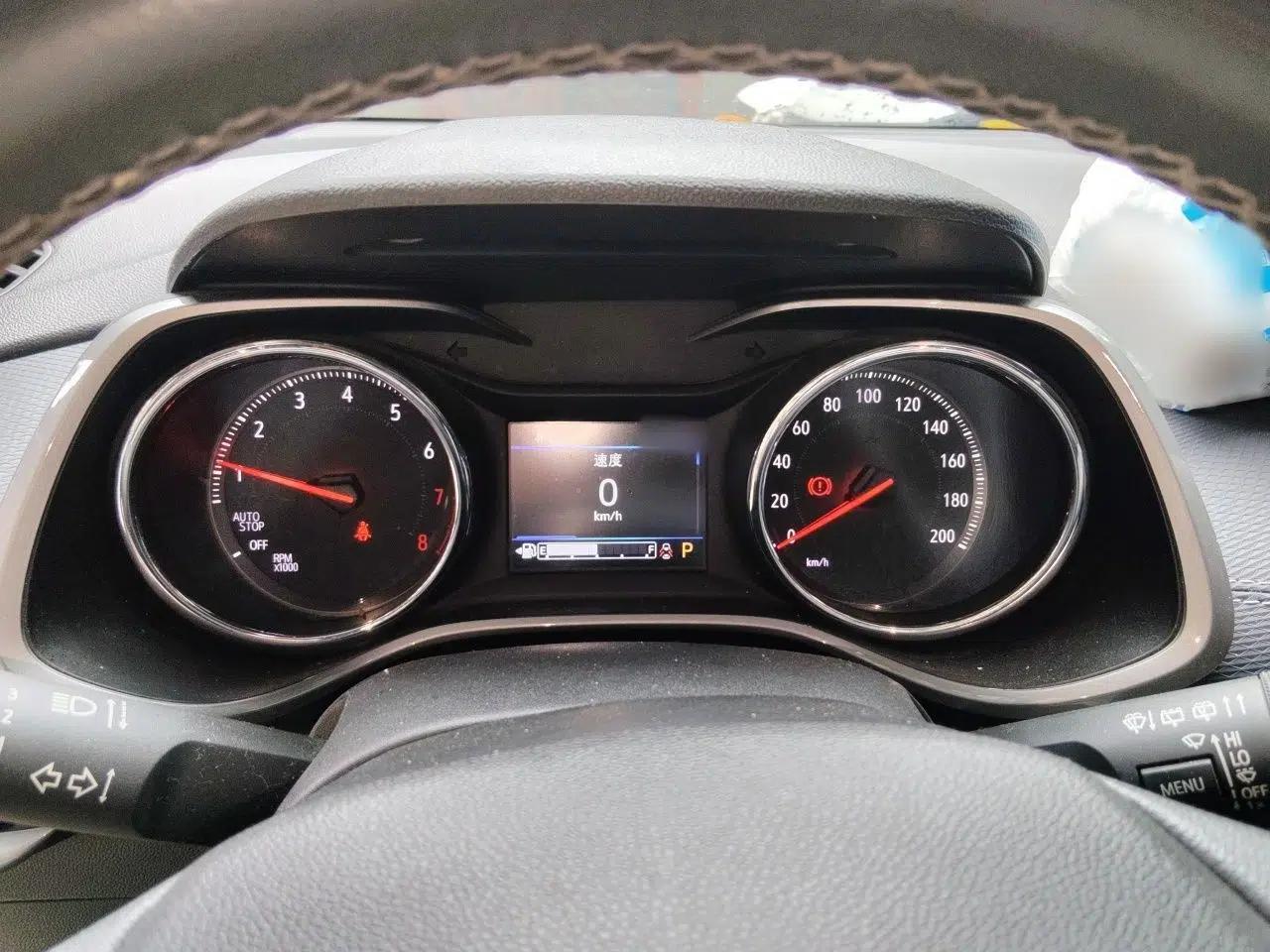 Chevrolet Trax 2021 325T Automatic Fun Edition China VI Standard — миниатюра 10