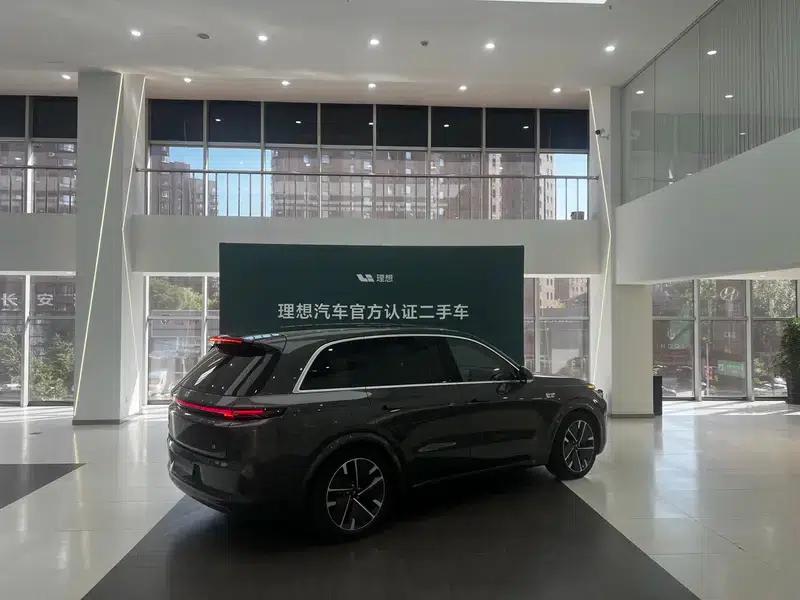 Li Auto L8 2025 Ultra Intelligent Renewal Edition — миниатюра 3