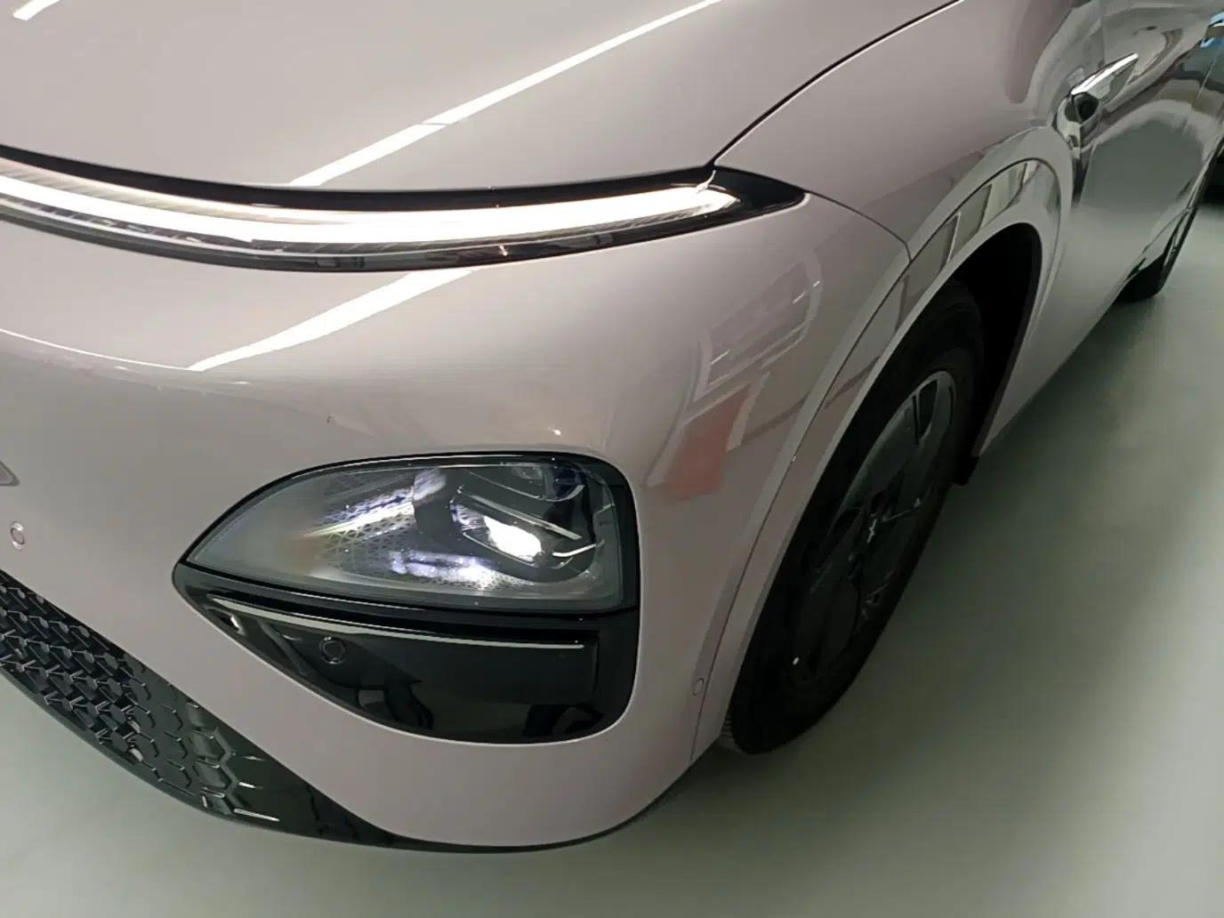 XPeng G6 2025 625 Long-Range Max Tech Edition — миниатюра 8