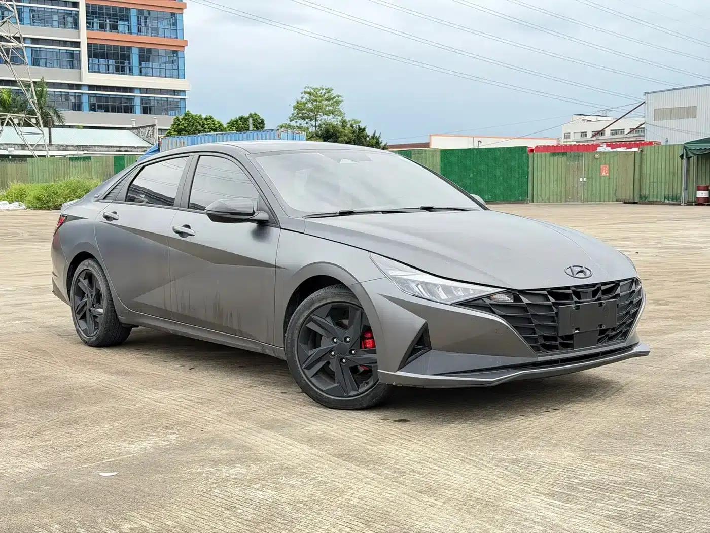 Hyundai Elantra 2022 1.5L CVT 20th Anniversary Edition — миниатюра 3