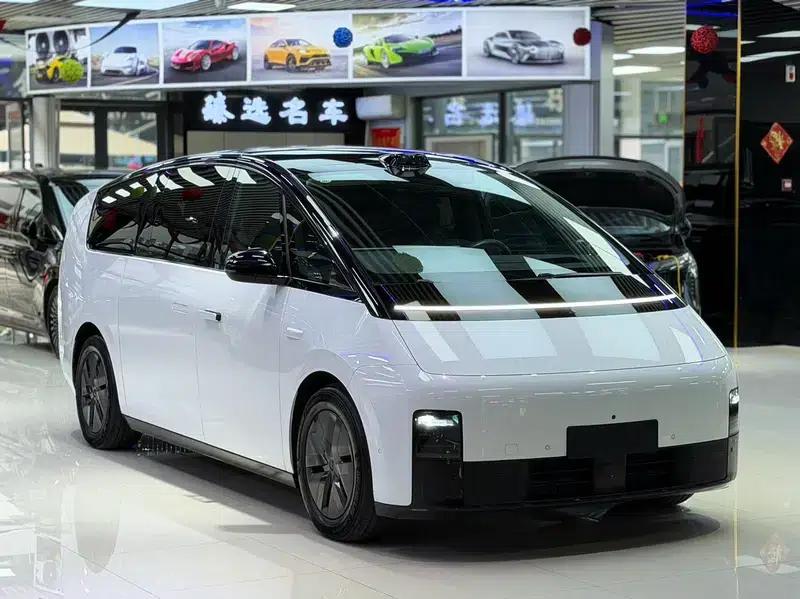 Li Auto MEGA 2024 Ultra Edition — миниатюра 2