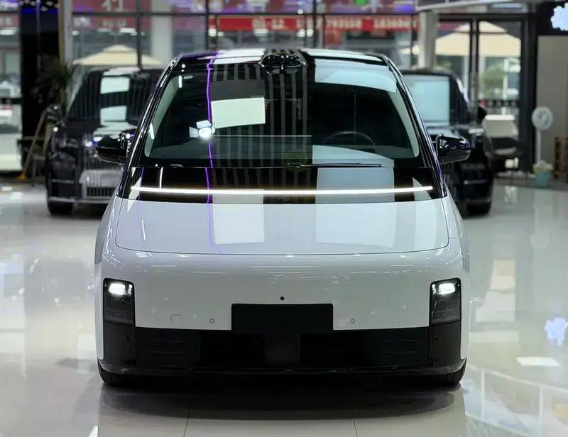 Li Auto MEGA 2024 Ultra Edition — миниатюра 8