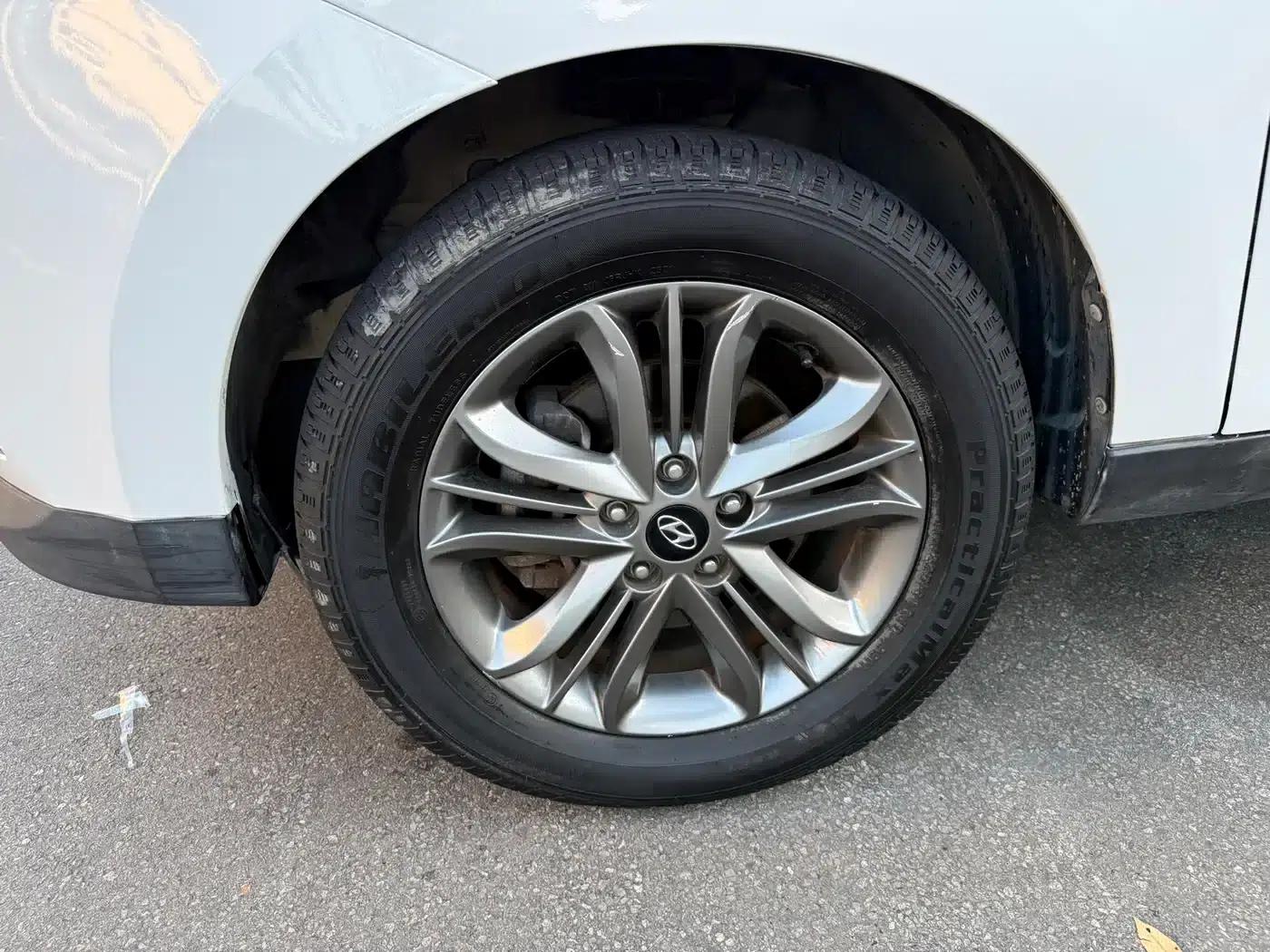 Beijing Hyundai ix35 2013 2.0L Automatic 2WD Smart GLS (National IV Emission Standard) — миниатюра 4