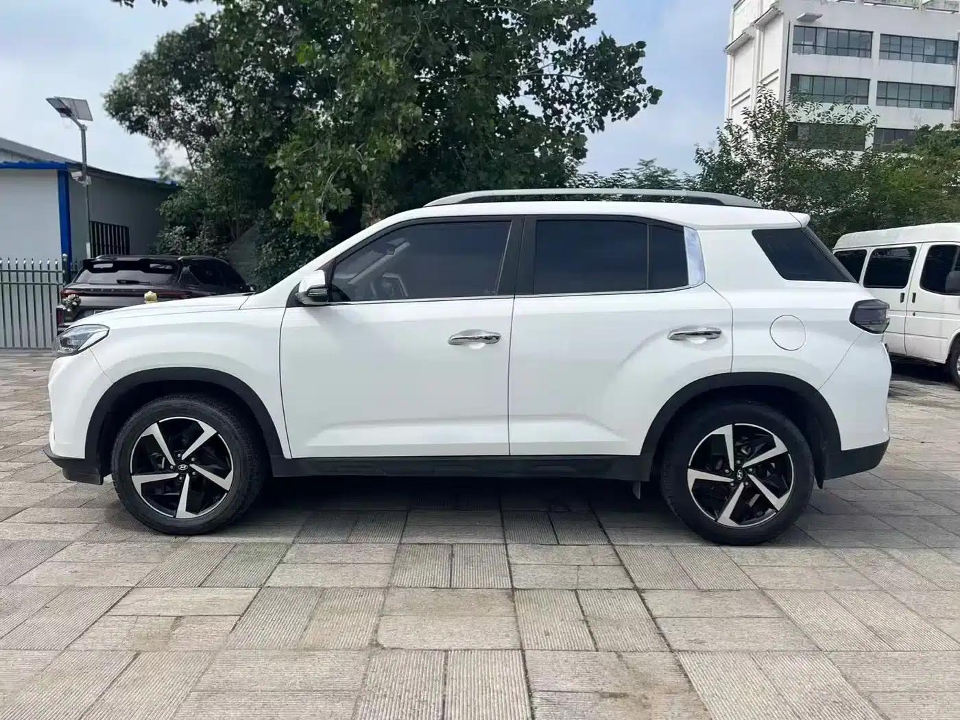 Beijing Hyundai ix35 2021 240TGDi DCT 2WD GLS Leading Edition — миниатюра 4