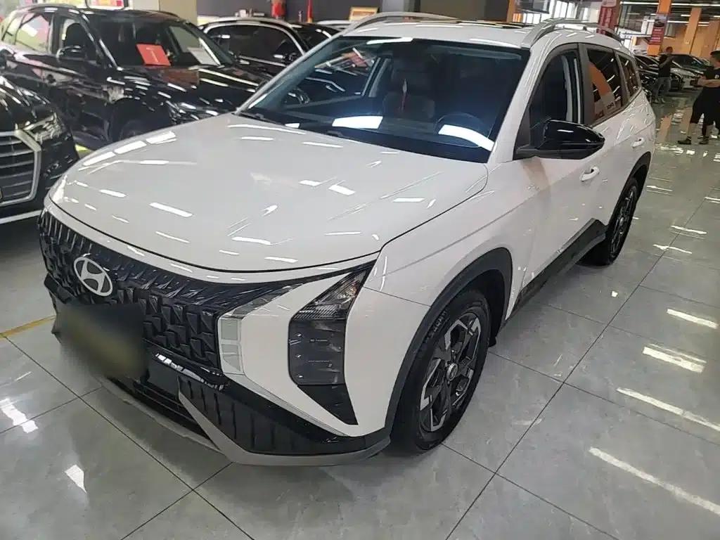Beijing Hyundai ix35 2023 Model 2.0L Luxury Edition DLX — миниатюра 2
