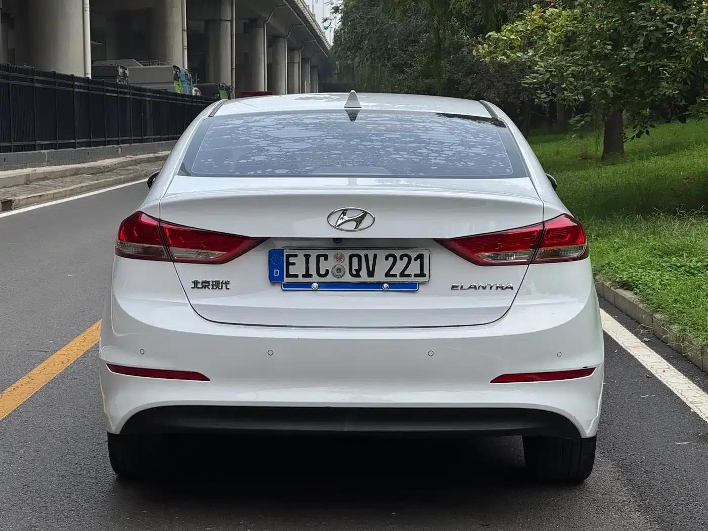 Hyundai Elantra 2020 1.5L CVT Smart Elite Edition — миниатюра 3
