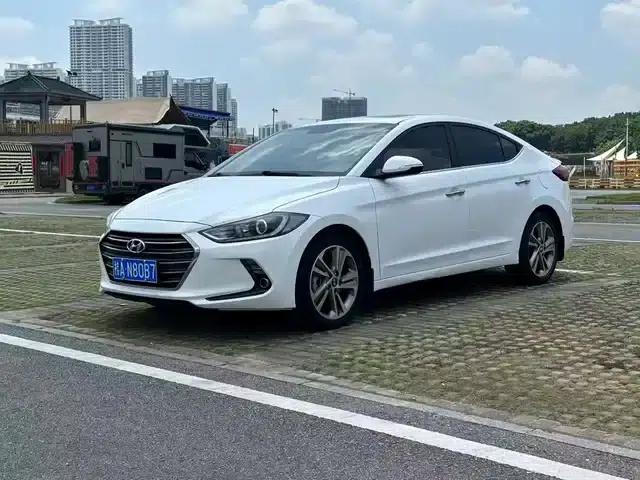 Hyundai Elantra 2016 1.6L Automatic Smart Luxury Edition