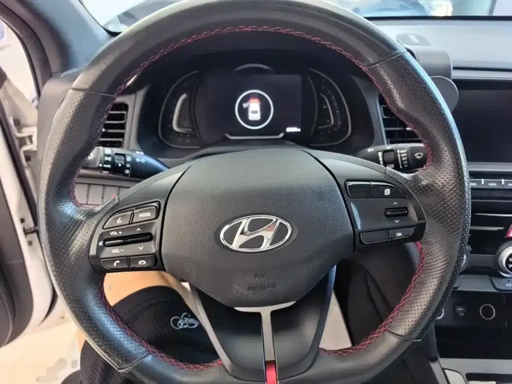 Hyundai Elantra 2019 1.4T Dual-Clutch Dynamic & Vitality Edition — миниатюра 11