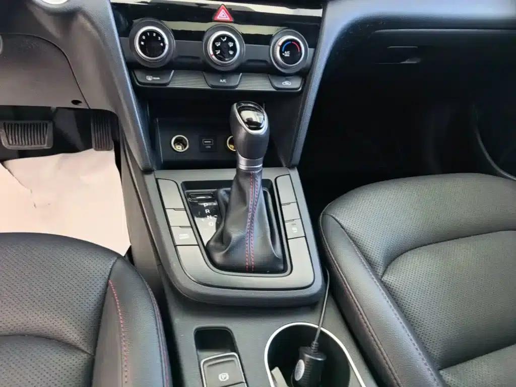 Hyundai Elantra 2019 1.4T Dual-Clutch Dynamic & Vitality Edition — миниатюра 14
