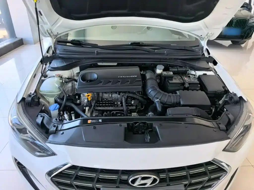 Hyundai Elantra 2019 1.4T Dual-Clutch Dynamic & Vitality Edition — миниатюра 20