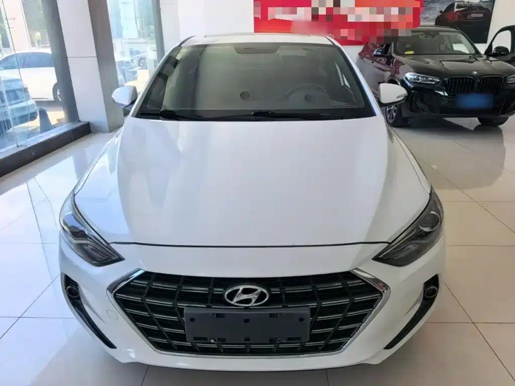 Hyundai Elantra 2019 1.4T Dual-Clutch Dynamic & Vitality Edition — миниатюра 3