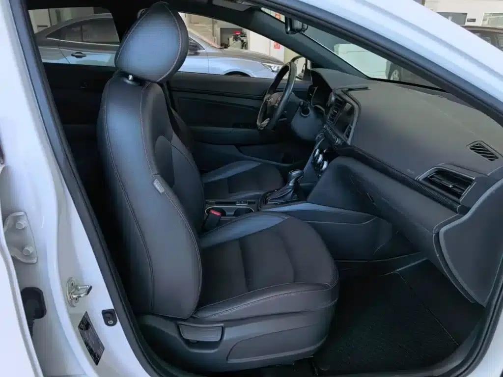 Hyundai Elantra 2019 1.4T Dual-Clutch Dynamic & Vitality Edition — миниатюра 25