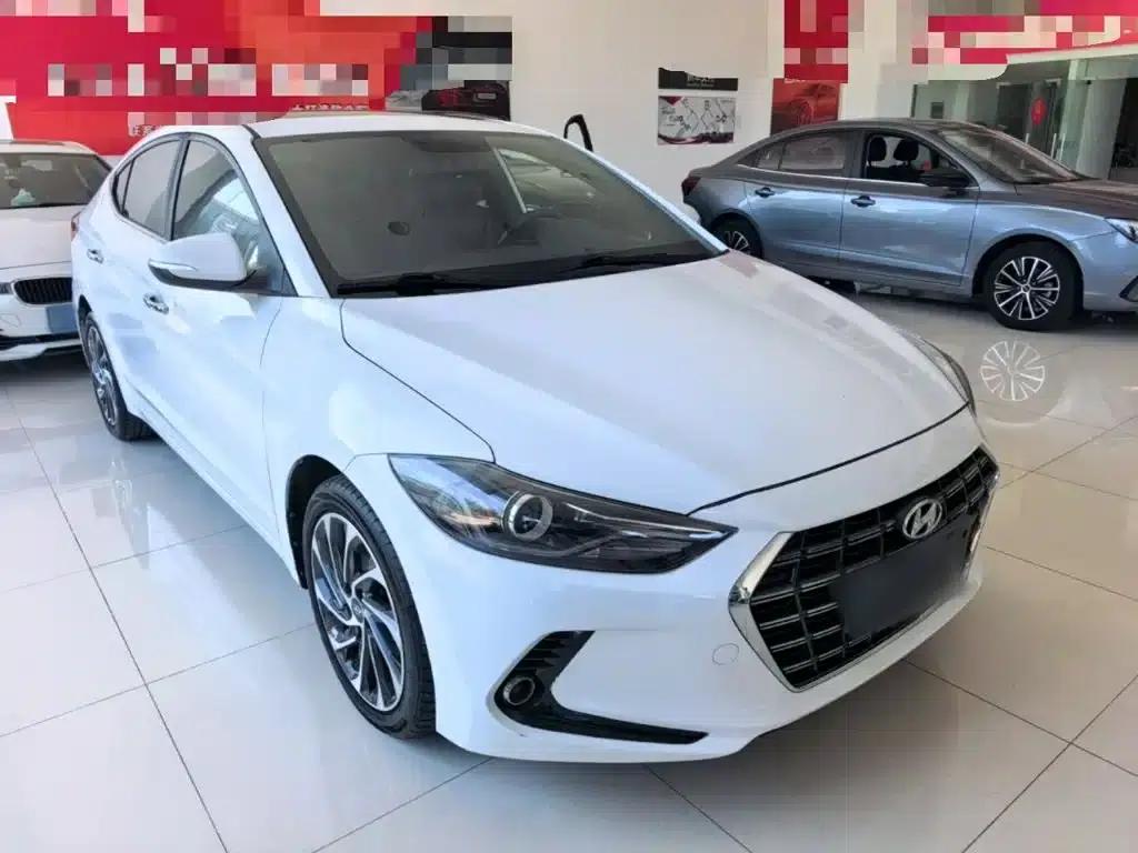 Hyundai Elantra 2019 1.4T Dual-Clutch Dynamic & Vitality Edition — миниатюра 4
