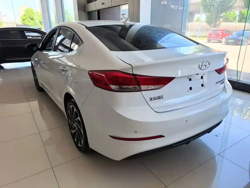 Hyundai Elantra 2019 1.4T Dual-Clutch Dynamic & Vitality Edition — миниатюра 5