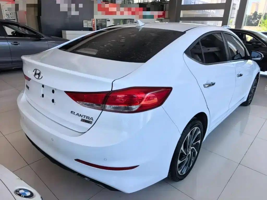Hyundai Elantra 2019 1.4T Dual-Clutch Dynamic & Vitality Edition — миниатюра 7