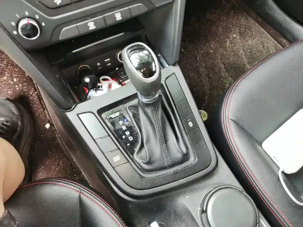 Hyundai Elantra 2018 1.4T Dual-Clutch Dynamic & Vitality Edition — миниатюра 14