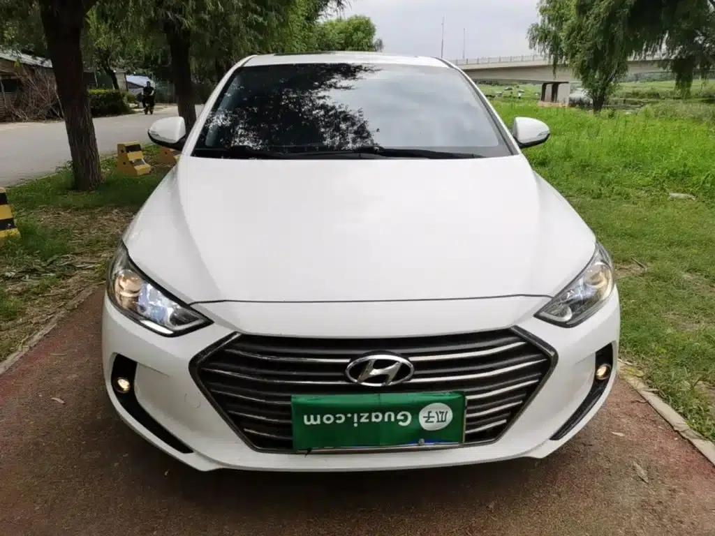 Hyundai Elantra 2018 1.4T Dual-Clutch Dynamic & Vitality Edition — миниатюра 3