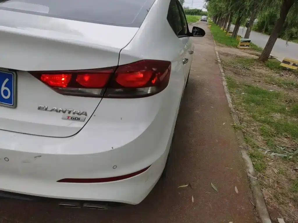 Hyundai Elantra 2018 1.4T Dual-Clutch Dynamic & Vitality Edition — миниатюра 8