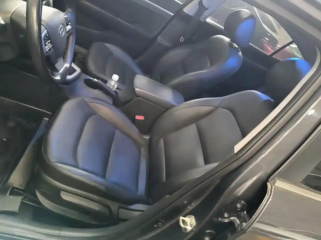 Hyundai Elantra 2019 1.5L CVT Smart Elite Edition — миниатюра 15