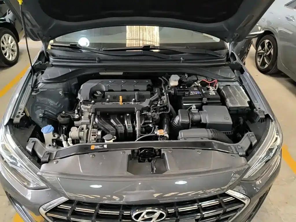 Hyundai Elantra 2019 1.5L CVT Smart Elite Edition — миниатюра 20
