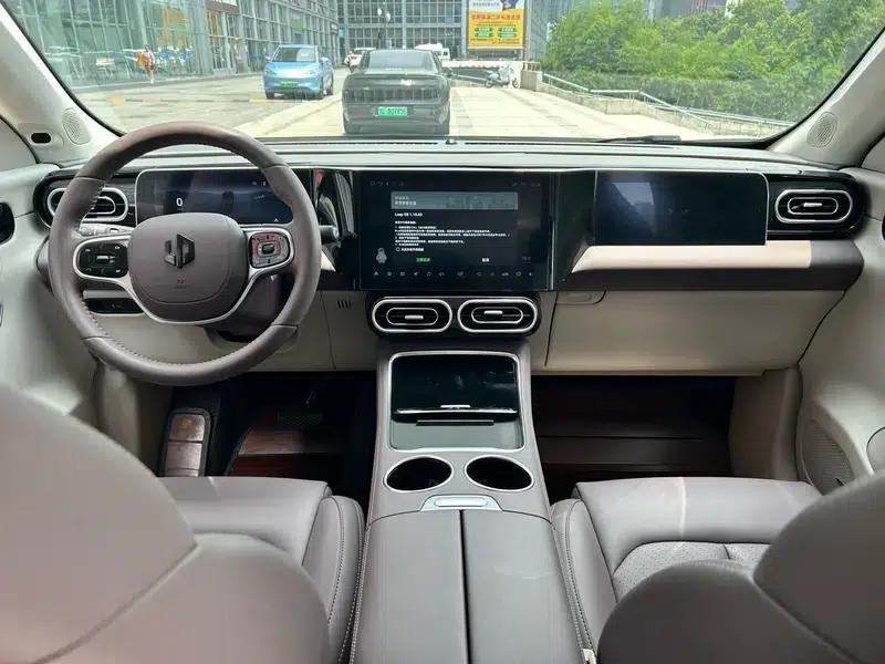 Leapmotor C11 2023 Range Extended Electric 200 Comfort Edition — миниатюра 14