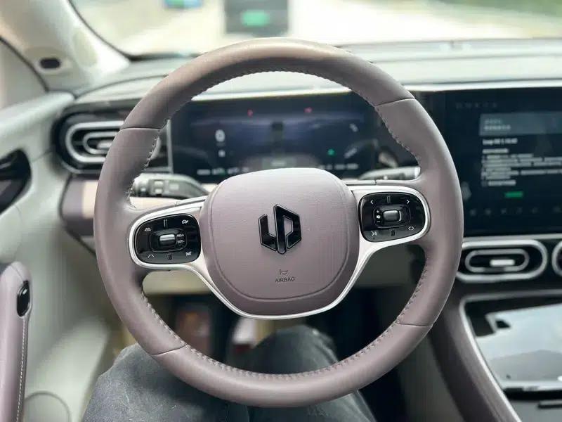 Leapmotor C11 2023 Range Extended Electric 200 Comfort Edition — миниатюра 16