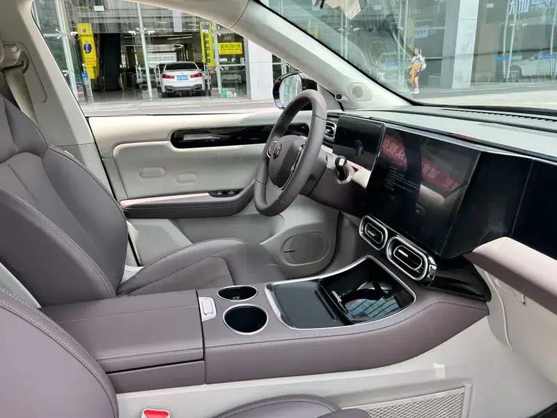 Leapmotor C11 2023 Range Extended Electric 200 Comfort Edition — миниатюра 17