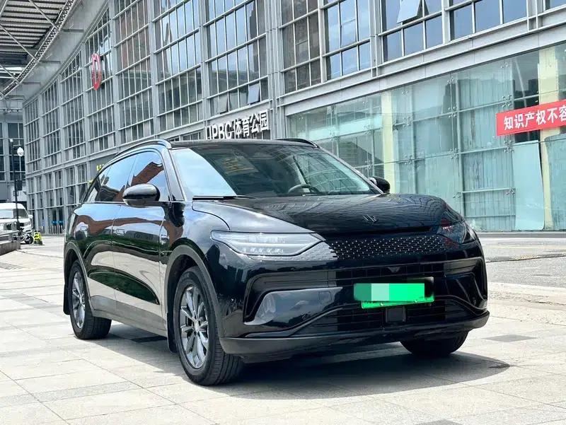 Leapmotor C11 2023 Range Extended Electric 200 Comfort Edition — миниатюра 3