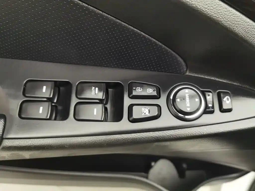 Sonata 2013 2.4L Automatic Leading Edition (China IV Emission Standard) — миниатюра 9