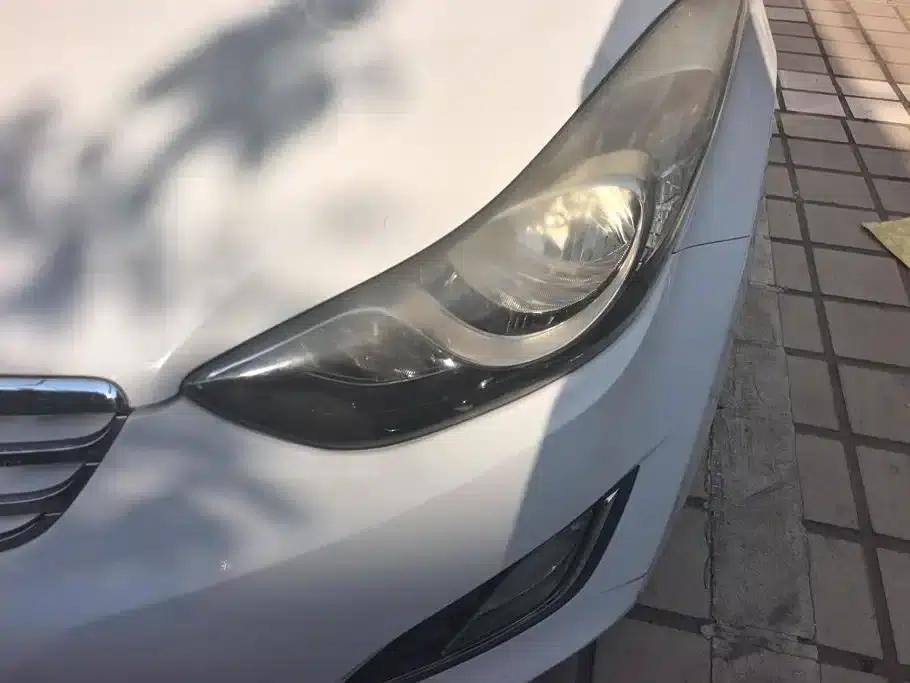 Hyundai Elantra 2012 1.6L Automatic Fashion Edition — миниатюра 5