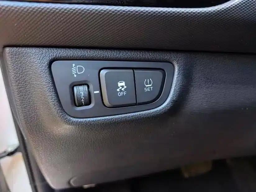 Hyundai Elantra 2020 1.6L Automatic GL Edition — миниатюра 11