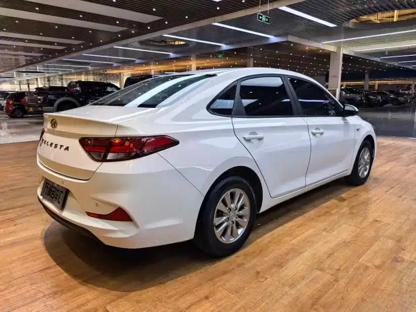 Hyundai Elantra 2020 1.6L Automatic GL Edition — миниатюра 17