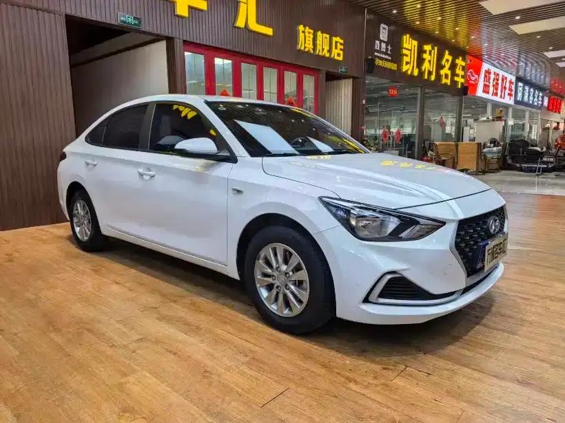 Hyundai Elantra 2020 1.6L Automatic GL Edition — миниатюра 3