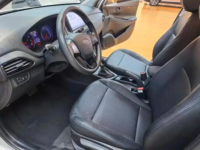 Hyundai Elantra 2020 1.6L Automatic GL Edition — миниатюра 4
